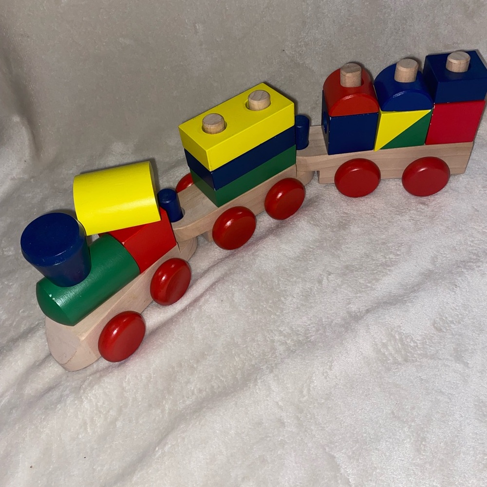 Melissa & Stacking Train - Picture 3 of 7